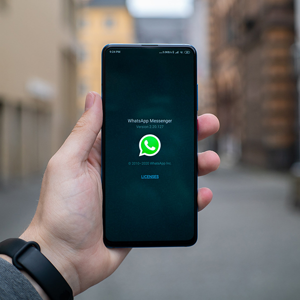 SIC ordena protección de datos personales para usuarios de WhatsApp.